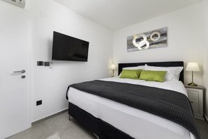 Luxury Villa Adria - Gallery Image 11